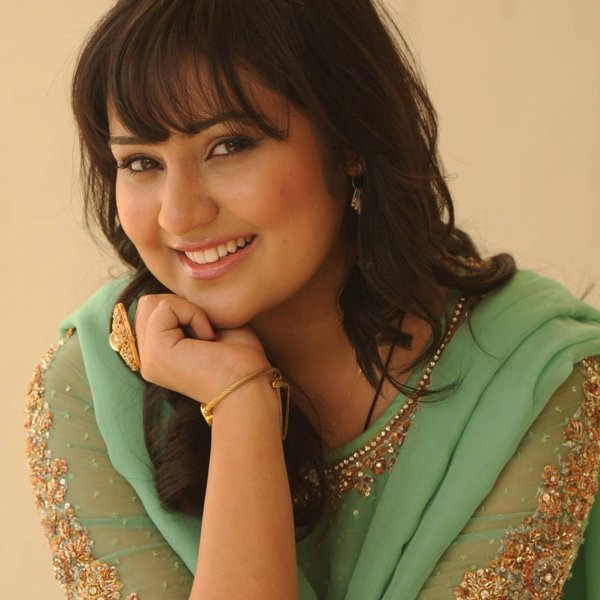 Sara Raza Khan